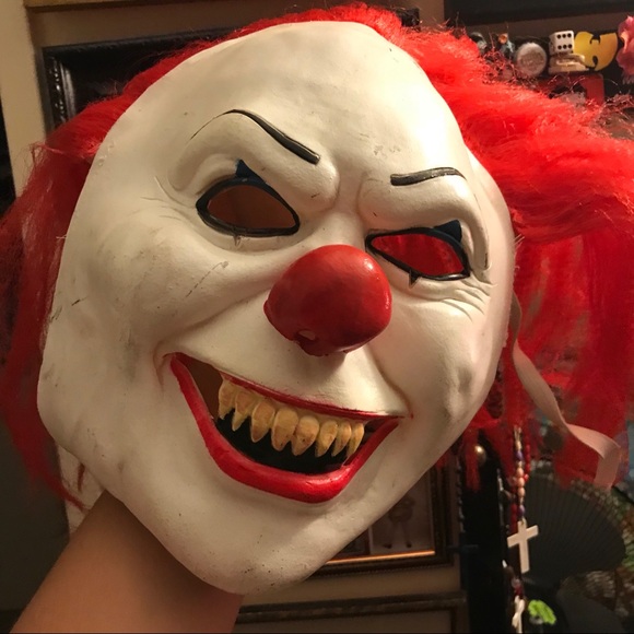 🤡Pennywise mask🤡 - Picture 3 of 3